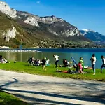 Entre Lac Et Montagne